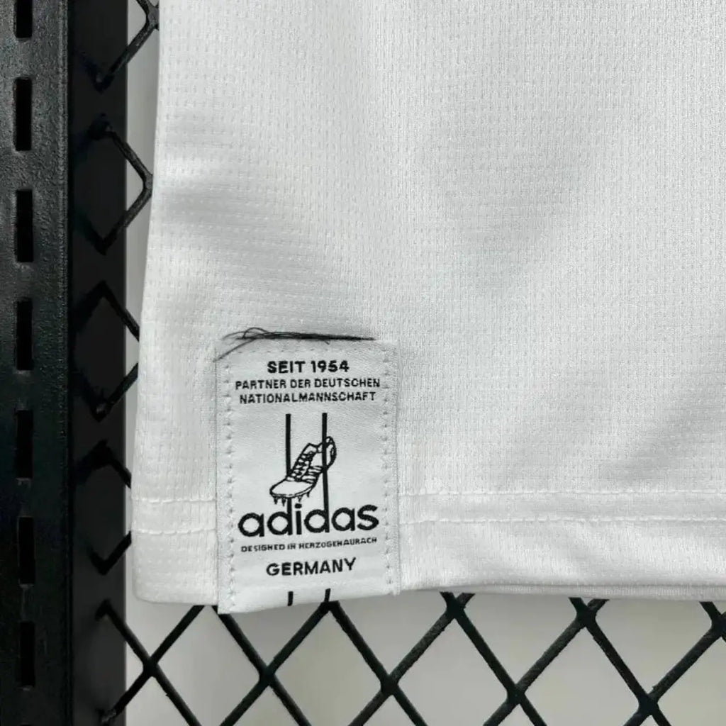 Deutschland WM 2026 Heimtrikot – Fan Version | TrikotZone