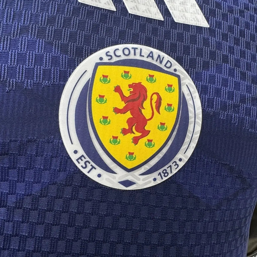 Schottland WM 2026 Heimtrikot –Spielerversion | TrikotZone