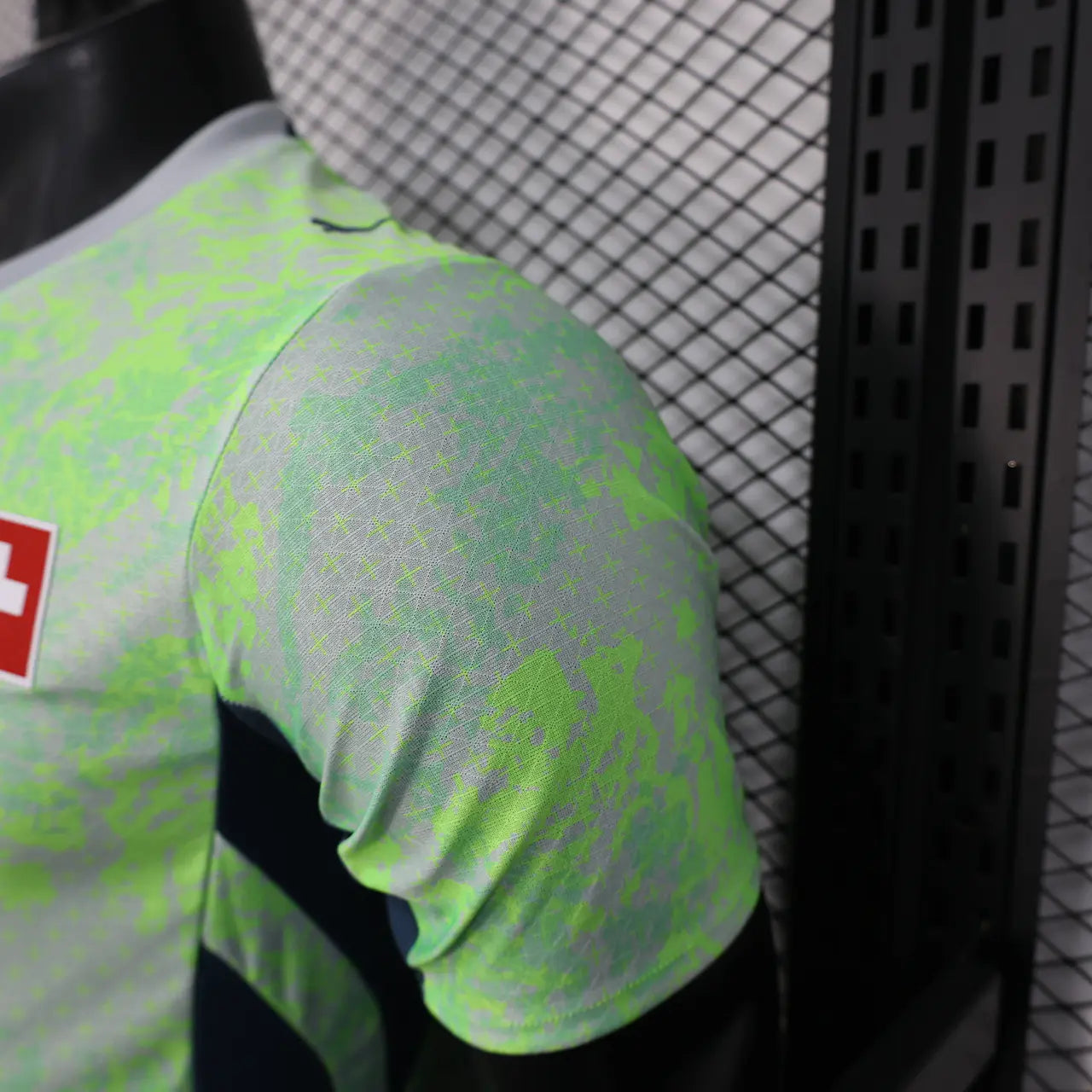 Schweiz WM 2026 Auswärtstrikot – Spielerversion | TrikotZone