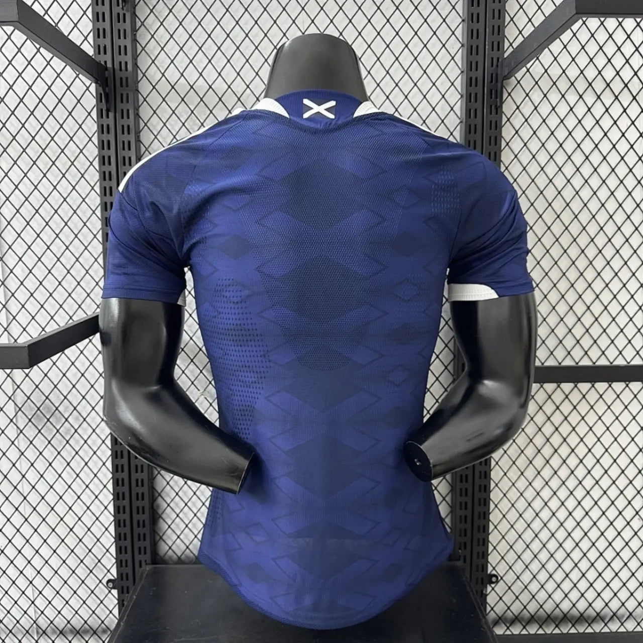 Schottland WM 2026 Heimtrikot –Spielerversion | TrikotZone